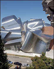 [ Case Western Reserve University Weatherhead School of Management, Frank Gehry, architect (1997) ]